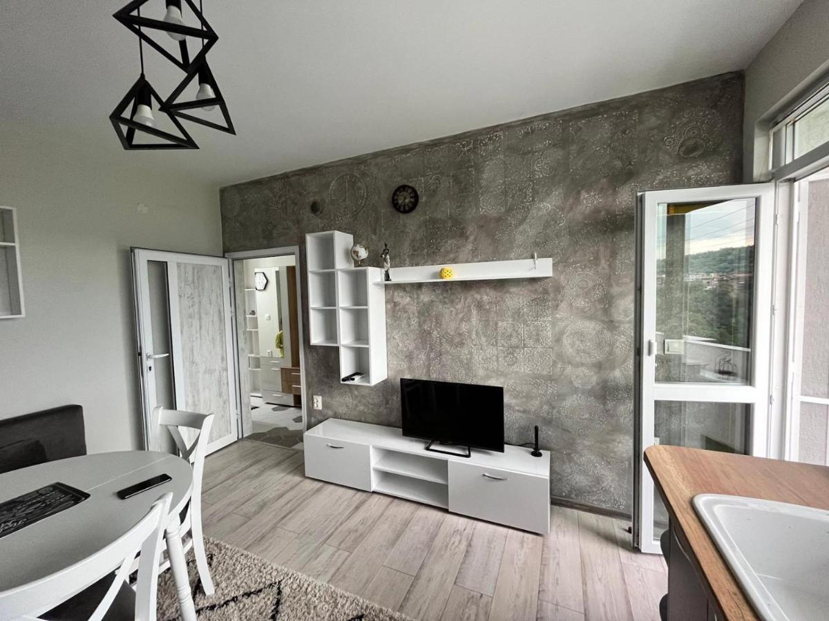 Apartment Enina Veliko Tŭrnovo Exterior photo